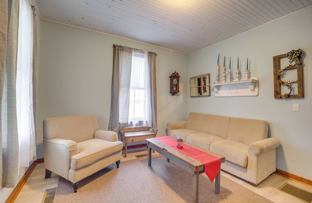 Vintage Moriah Apt: Close to Adirondacks Hiking!