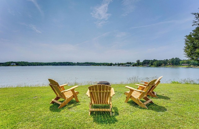 Virginia Retreat on Wicomico River w/Dock!