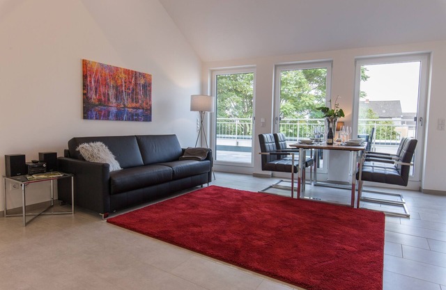 Vis-Ahr-Vis Penthouse
