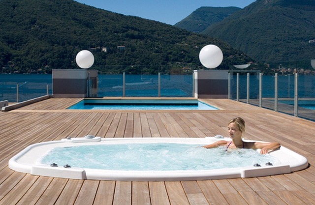 Vista di Maccagno Fantastico Pool, Maccagno con Pino e Veddasca, Italy