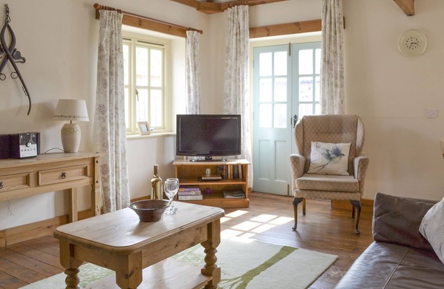 Visit Bridlington, Filey, Scarborough, Robin Hoods Bay and York easily from this holiday property.