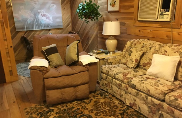 Visit Us In KY At Our Honeymoon Cabin Near Cave Run Lake and Daniel Boone Forest