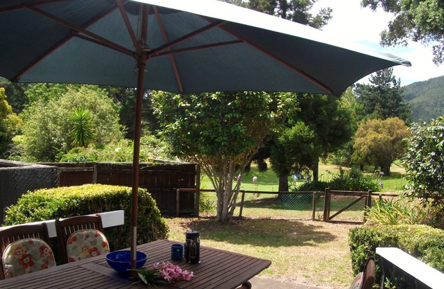 VISTA VERDE - PAUANUI BACH, family friendly, with a garden in Pauanui