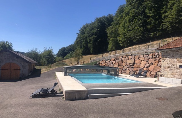 VOSGES: Beautiful renovated farmhouse, quiet, private pool
