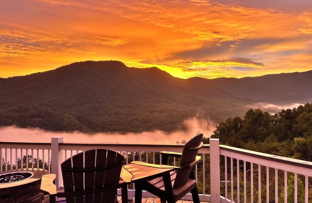 Voted "BEST VIEWS" - High Demand Area! - Surrounded by Pisgah National Forest!