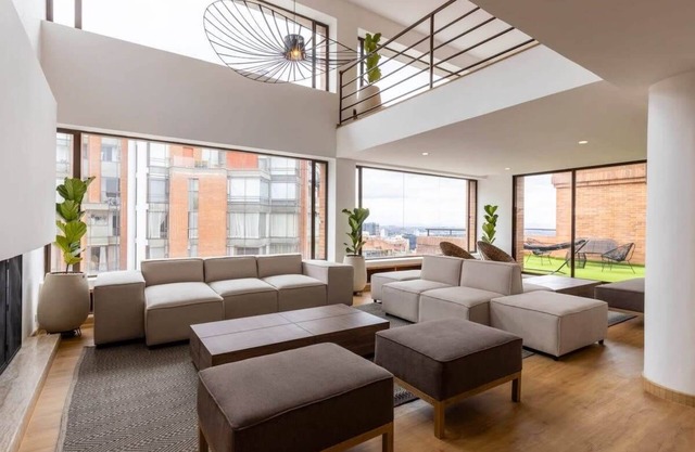 w* | Stunning 5BR Triplex in Rosales