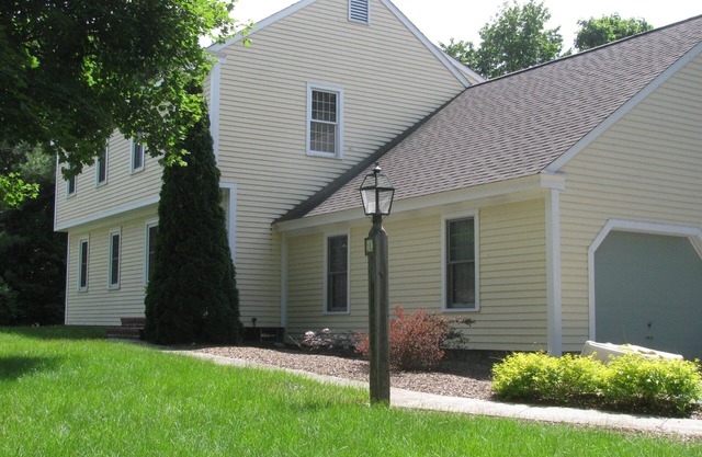Wachusett Mountain Getaway, Lake Adjacent Home! Near 1761 Old Mill and Trails!