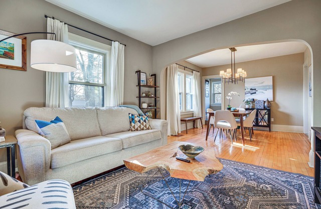 Walk to Beach + Lake Nokomis: Minneapolis Home!