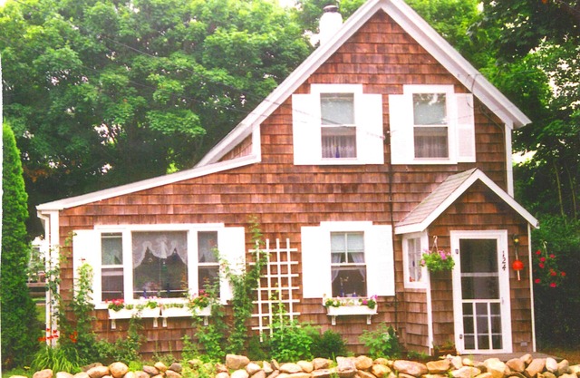 WALK TO BEACHES,HARBOR,EVERYTHING! IN-TOWN OB! Deck,A/C,Outdoor Shower, Wifi