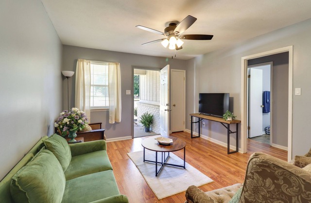 Walk to Dining & Shops: Dtwn Brookhaven Home!