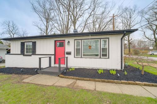 Walk to Marina Home with Hot Tub in Mentor!