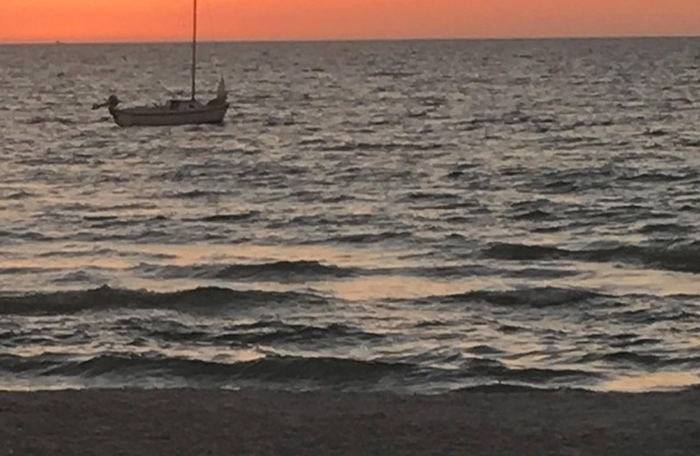 Walk to the Beach! Waterfront furnished condo in perfect location!