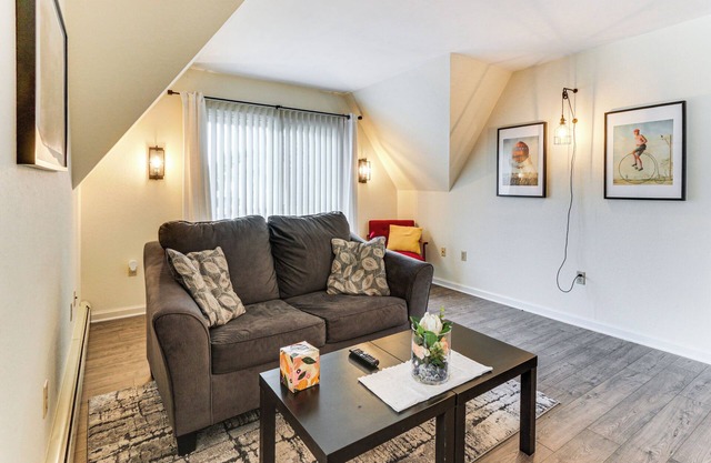 Walk to Town: Charming Unit w/Balcony in Bedford!