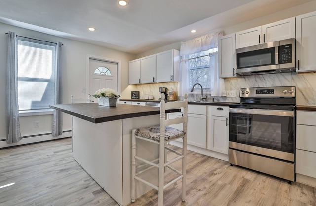 Walk to Tuscan Village | Modern 3bd Farmhouse