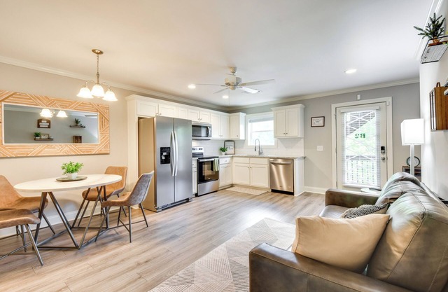 Walkable Condo 3 Mi to Unicoi State Park