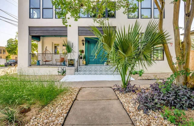 Walkable Downtown Hotel Condo with Free WiFi, Partial AC, & Jetted Tub