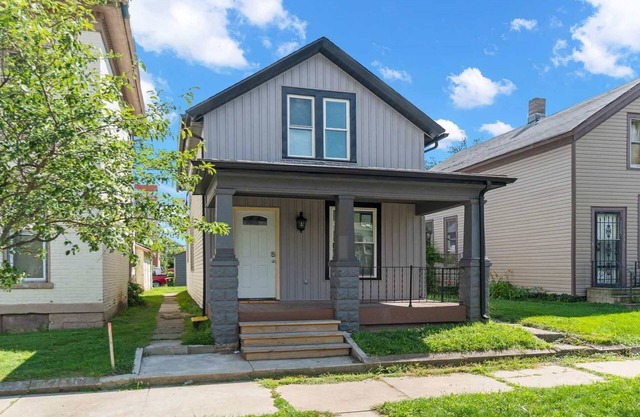 Walkable to Downtown FW & Electric Works!