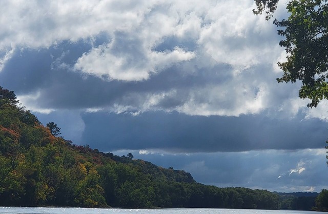 Walking Distance to the St. Croix River & Downtown