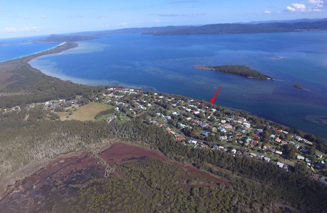 Wallis Lake Retreat - Between the ocean and the lake!