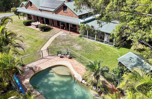 Wallis Lake View Farm near Boomerang Beach. Extra night discounts!