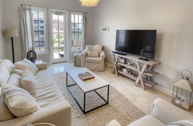 Walton Waves 332-Sleeps 10