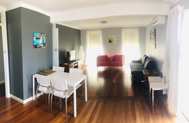Warnbro Holiday Home