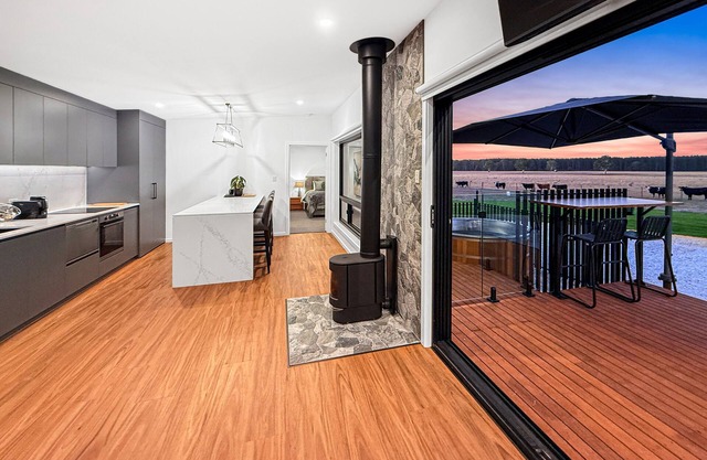 Warrawindi Escapes