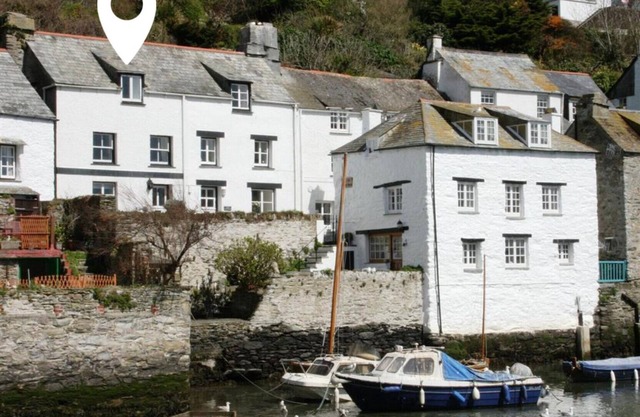 Warren Cottage, in the pretty village of Polperro