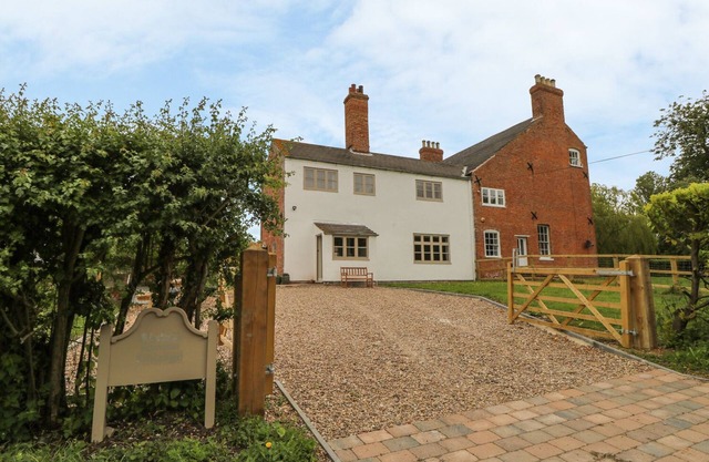 WARREN HOUSE COTTAGE, family friendly, with a garden in Wragby