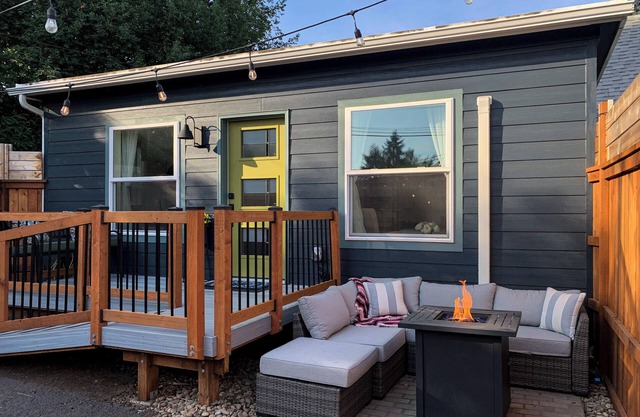 Washburne Studio: King size comfort and private Hot tub