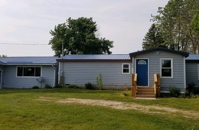Waterbuggs Place Double Cottage A & L