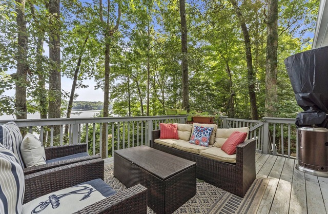 Waterfront 3BR/3BA Getaway: Beach, Dock, Firepit! AMAZING Sweeping VIEWS!