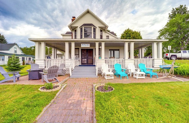 Waterfront Alanson Cottage w/Dock & Lake Access!