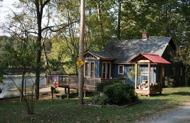 Waterfront Cabin On The New River - Near Virginia Tech & Radford University