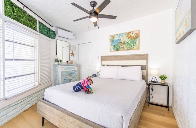 Waterfront Coastal Condo 2 Blocks to Beach