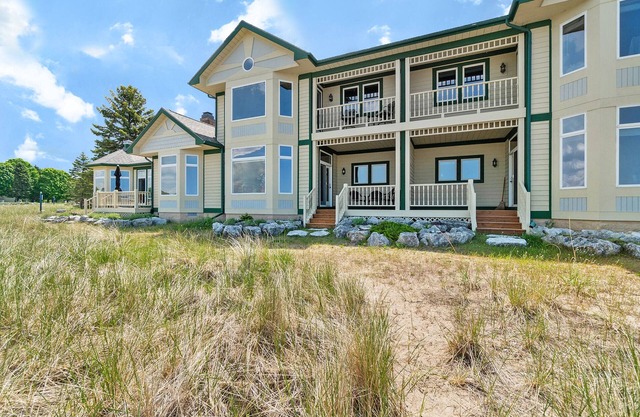 Waterfront Condo at Harbor Village