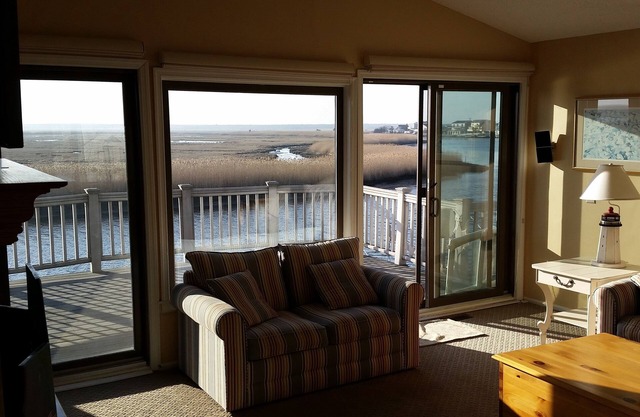 Waterfront House w/Dock & Sunsets - Facing LBI, Bay and Wildlife/Bird Refuge
