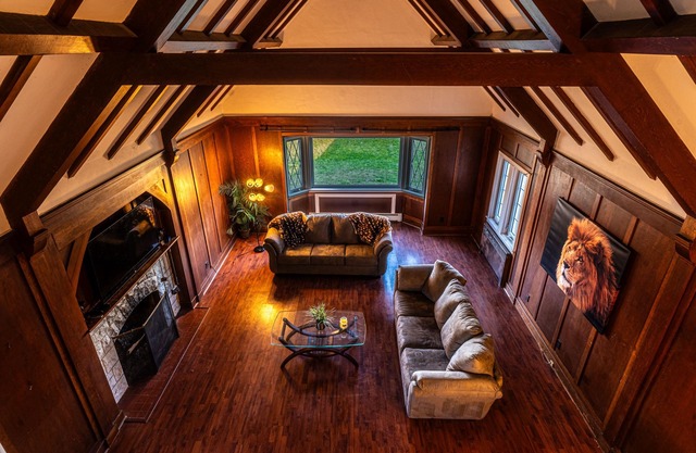 Waterfront Home surrounded by Nature & History; 7 mins away from waterfalls!