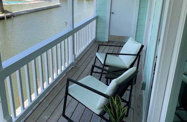 Waterfront Key Allegro Condo!