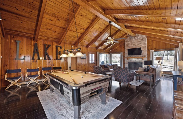 Waterfront Lake-house. Boathouse. 5 bed/4 bath, Pickwick Lake, Yellow Creek