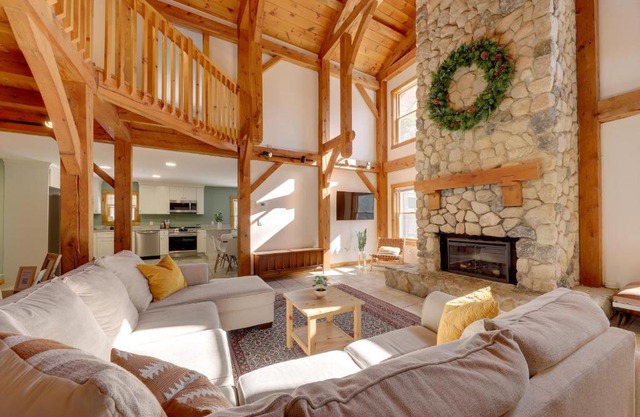Waterfront Lakes Region Home on Private Cove!
