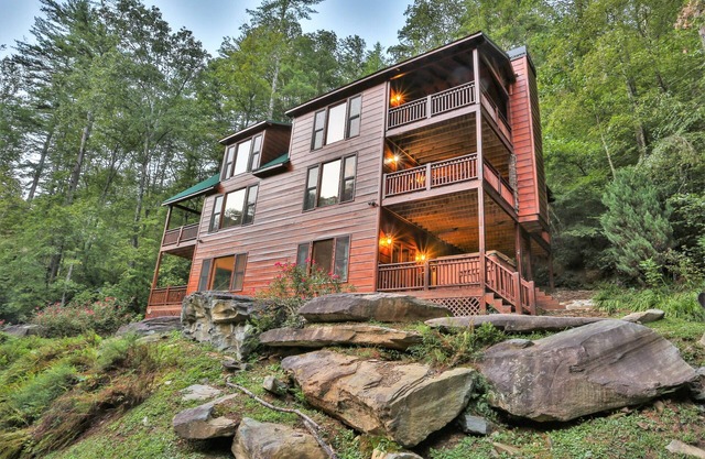 Waterfront Lodge - The Trout Trap: Your Ultimate Riverfront Escape in Ellijay