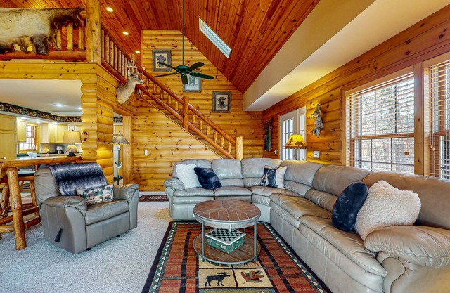 Waterfront Log Cabin Retreat with Private Boat Dock, Gas Grill, Fire pit & WIFI