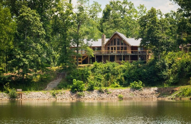 Waterfront Luxury Getaway