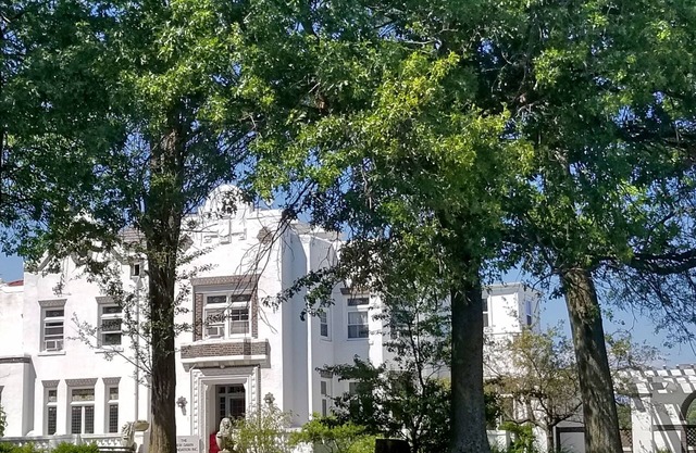 Waterfront Retreat Center for Health & Wellness