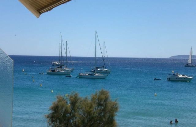 WATERFRONT STUDIO WITH SEA VIEW 4 PEOPLE
