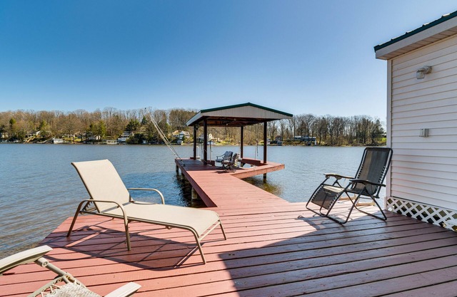 Waterfront Wolcott Vacation Rental w/Deck & Views
