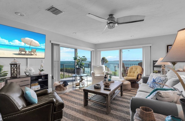 Waters Edge: 2 BR, 2.5 BA Condominium in Marathon, Sleeps 4