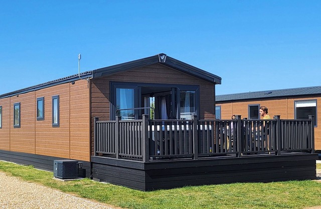 WAVE WHISPERERS - HAYLING ISLAND in Hayling Island Holiday Park