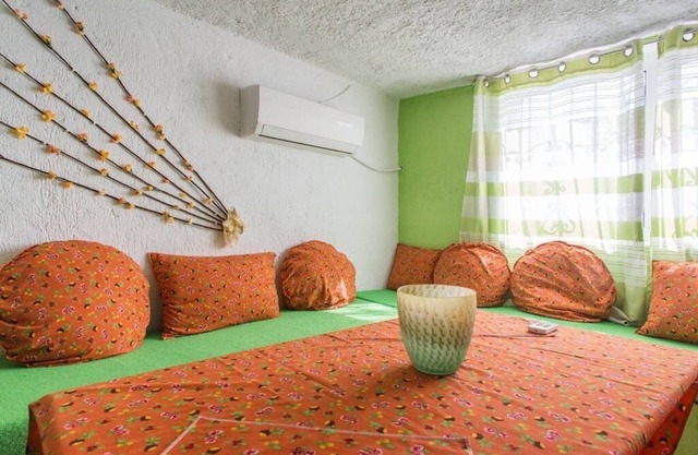 Wavedance Accommodation (Dionysos)